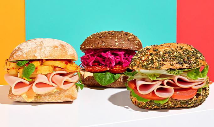 3 sándwiches con jamón y chorizo para almorzar fácil