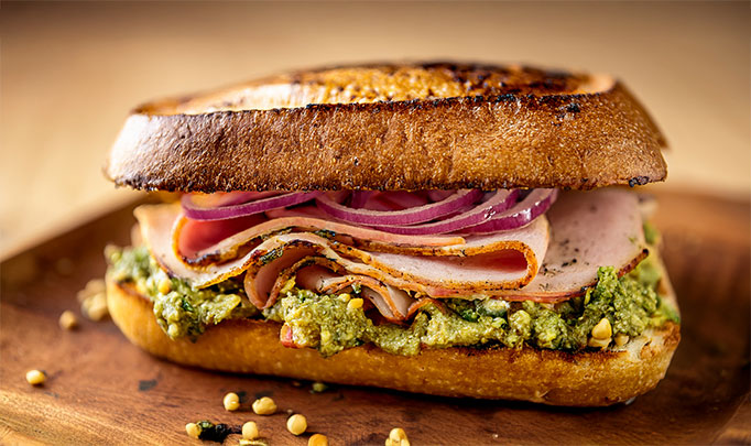 Sándwiches gourmet con jamón Lorenzano